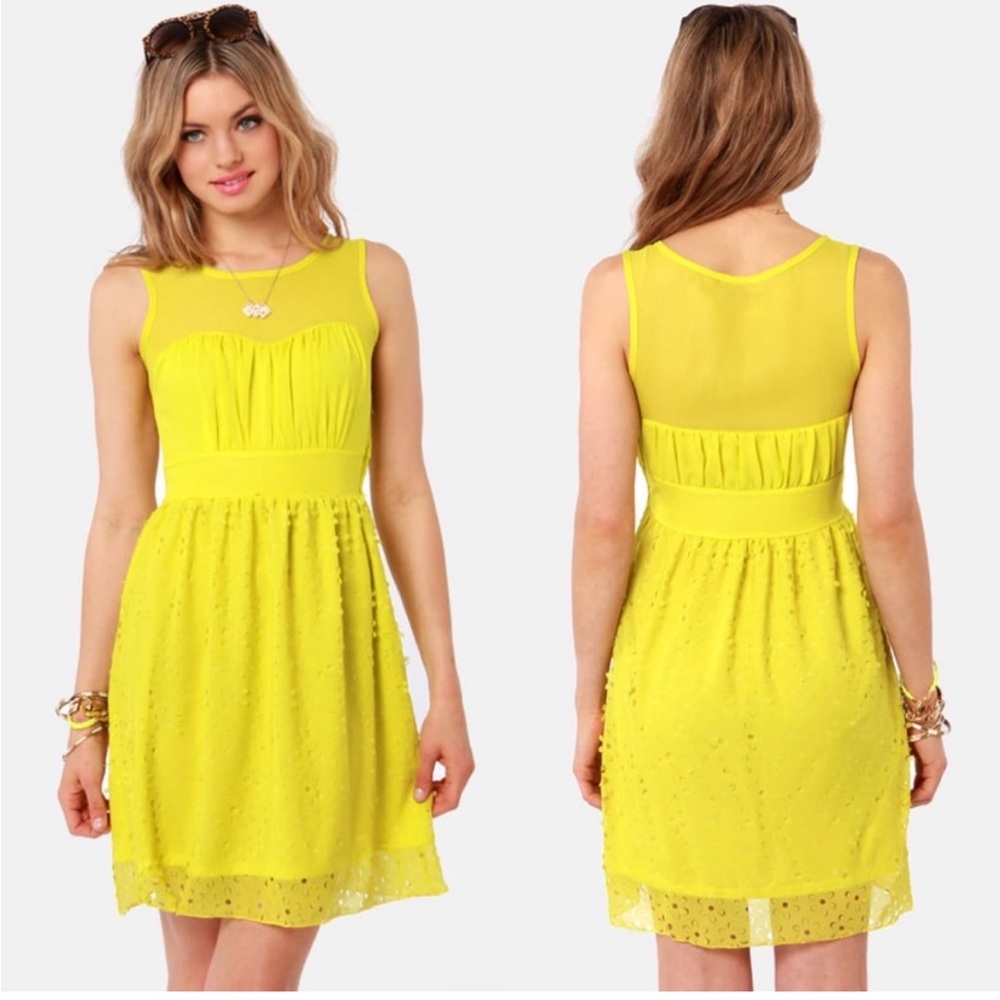 Lulu’s Chemistry Between Us Chartreuse Dress Size Large